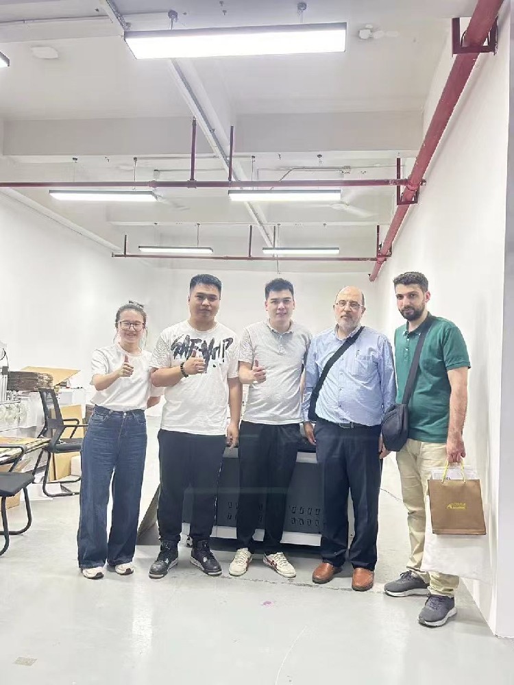 Welcome friends from all over the world to ACCINK Company